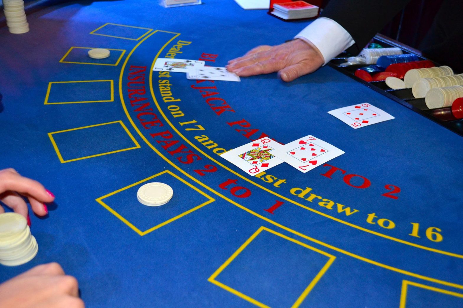 8 Essential Tips For Any Prospective Online Casino Player